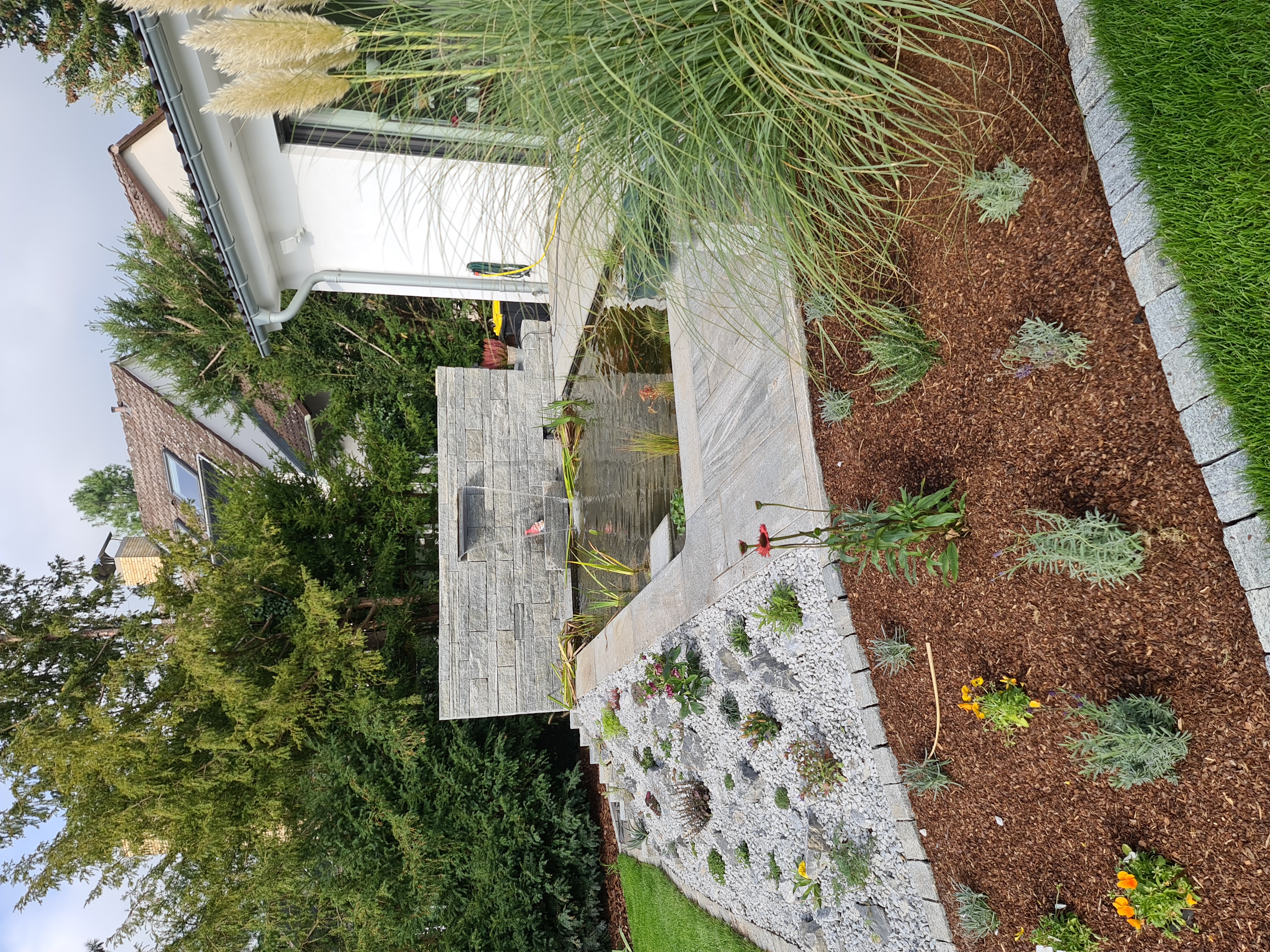 Bodenvorbereitung für Rollrasen – Warum sie 80 % des Erfolgs ausmacht