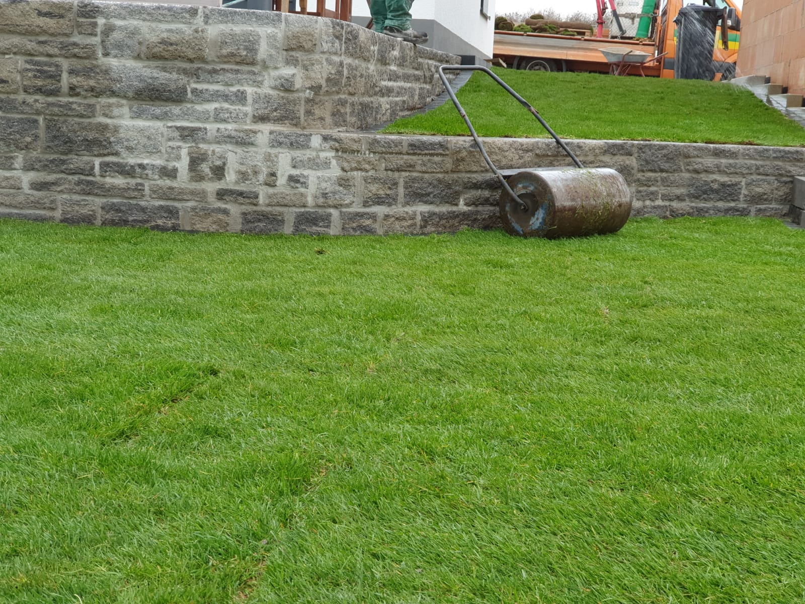 Hang befestigen – Stützmauer, Böschung oder Gabionen?