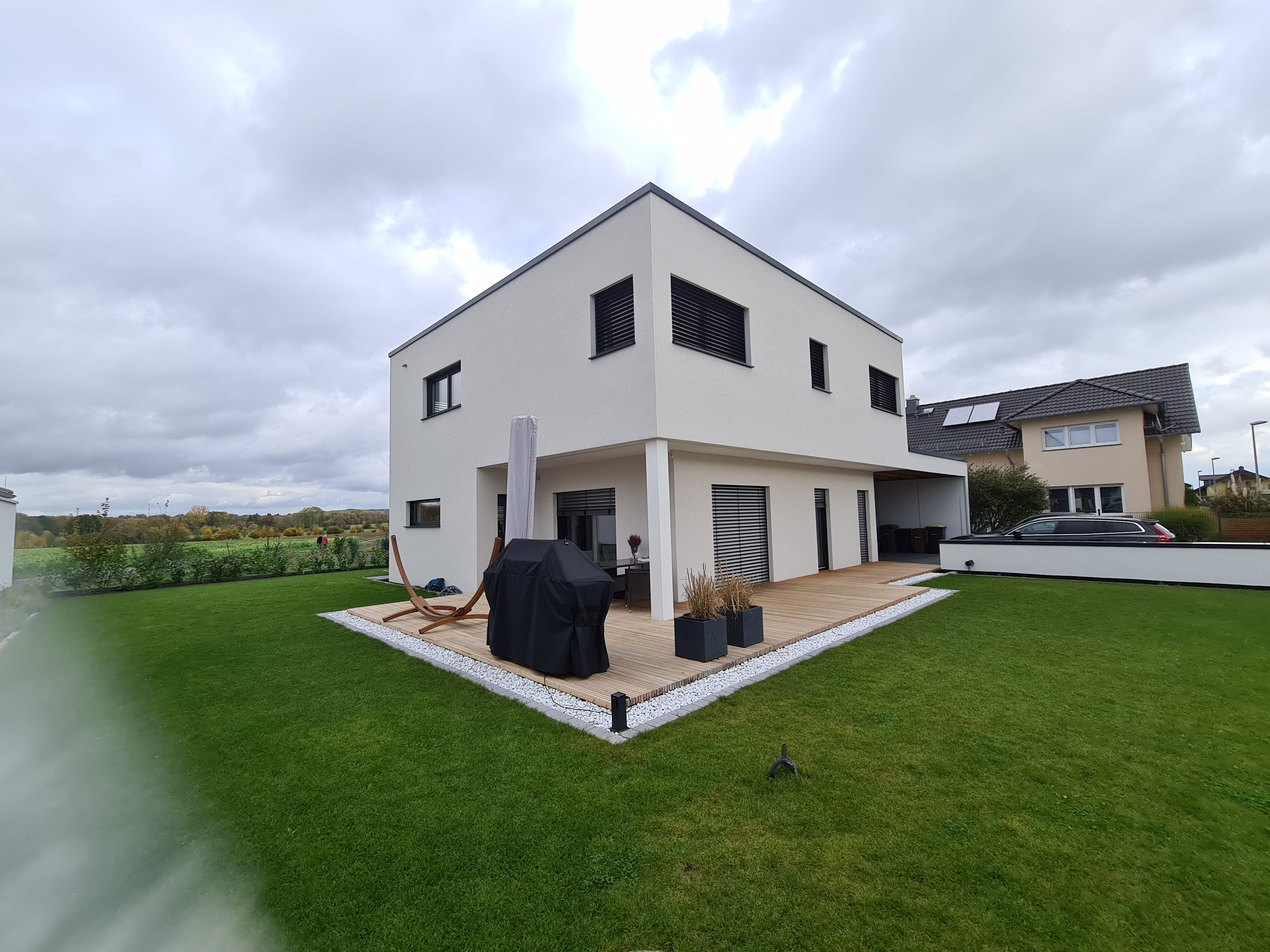 Gartenweg anlegen – Material, Breite und Planung für einen perfekten Weg