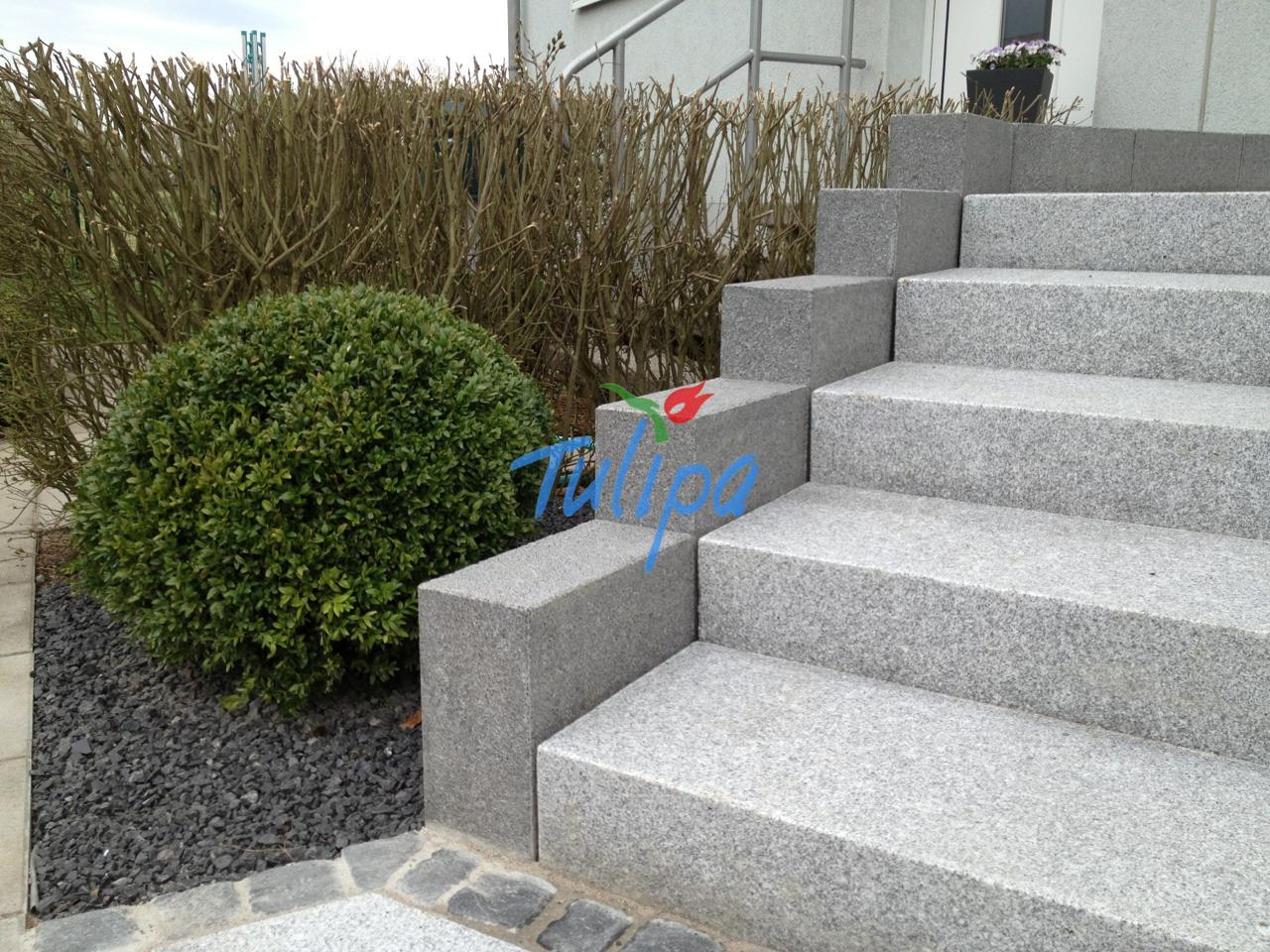 Stufen im Garten – Höhenunterschiede elegant überbrücken